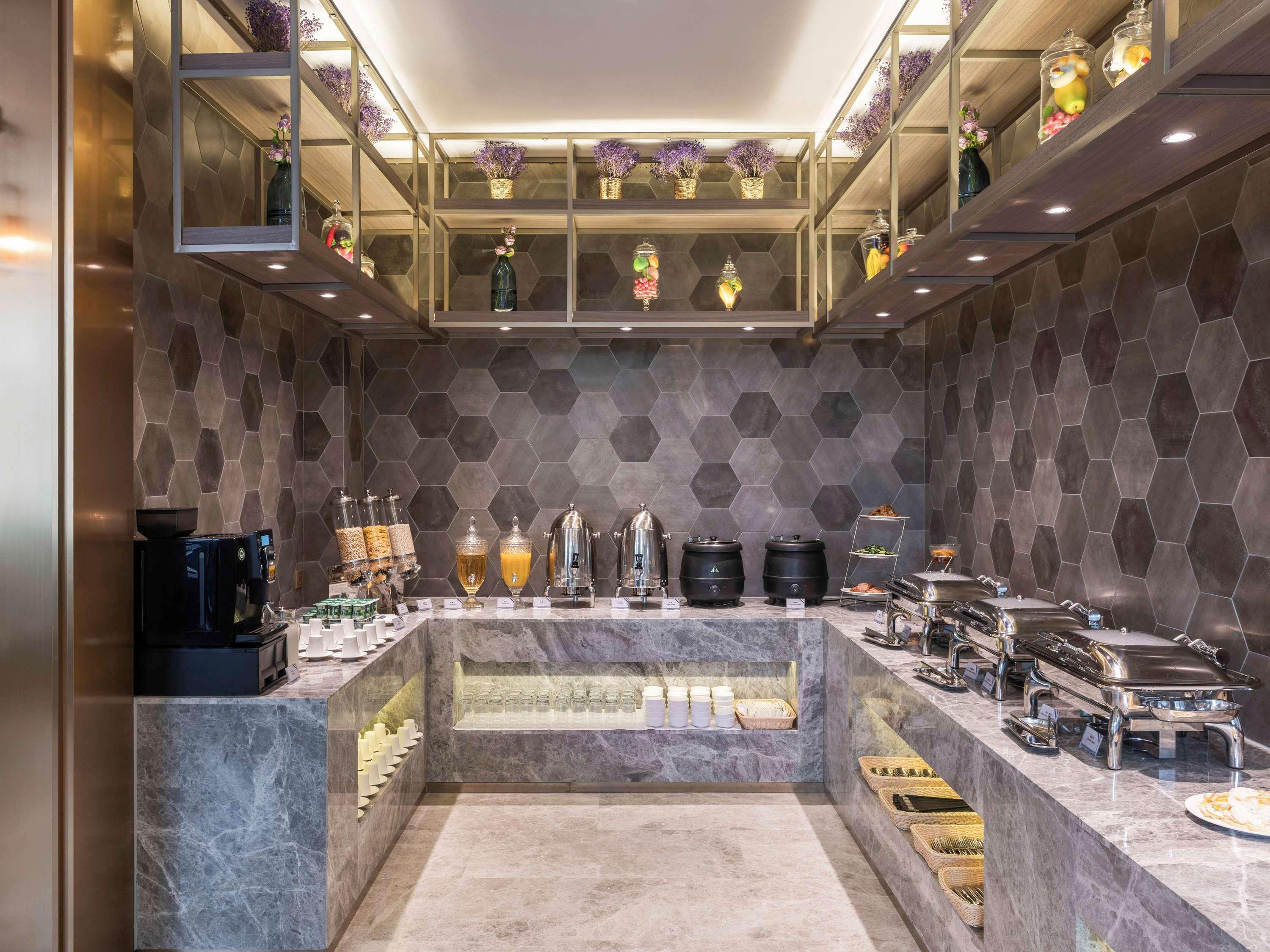 Mercure Shanghai Jiuting エクステリア 写真